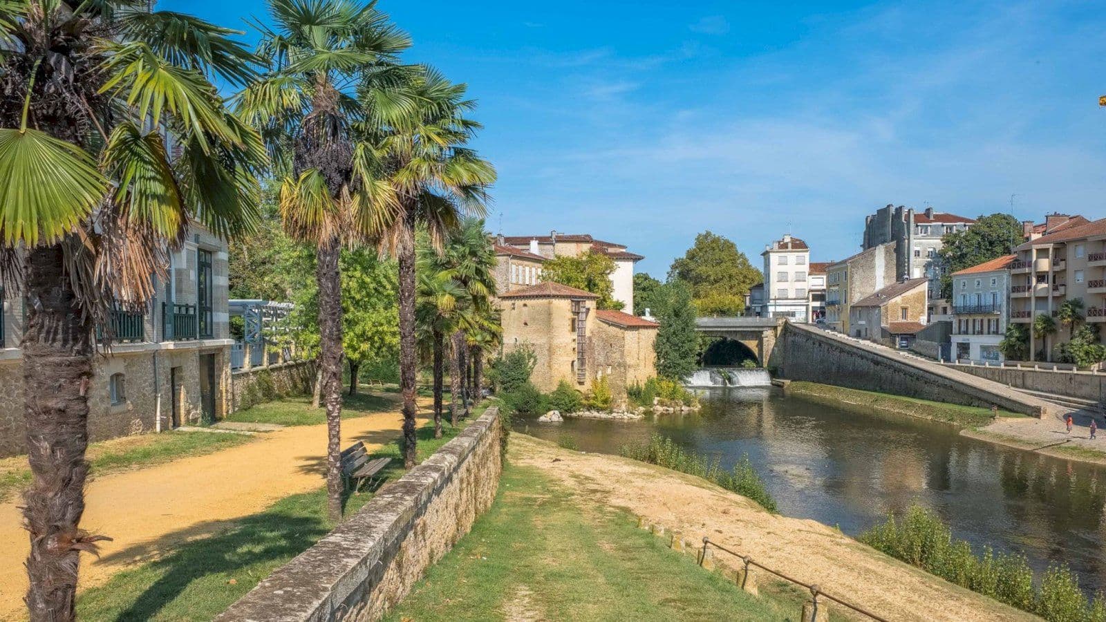 Photo du centre de Saint-Avit à proximité de Mont-de-Marsan